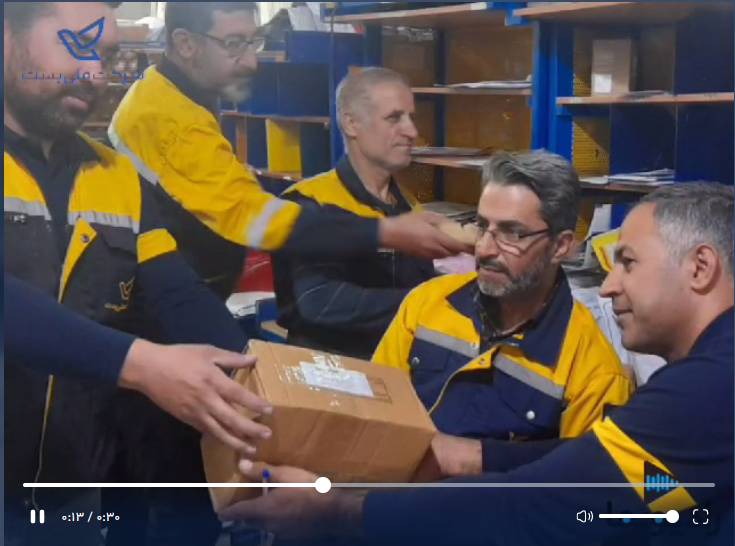 بخشی از تلاش همکاران منطقه پستی شمال شرق تهران